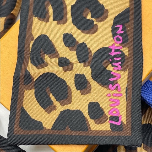 Louis Vuitton - Picture 4 of 10